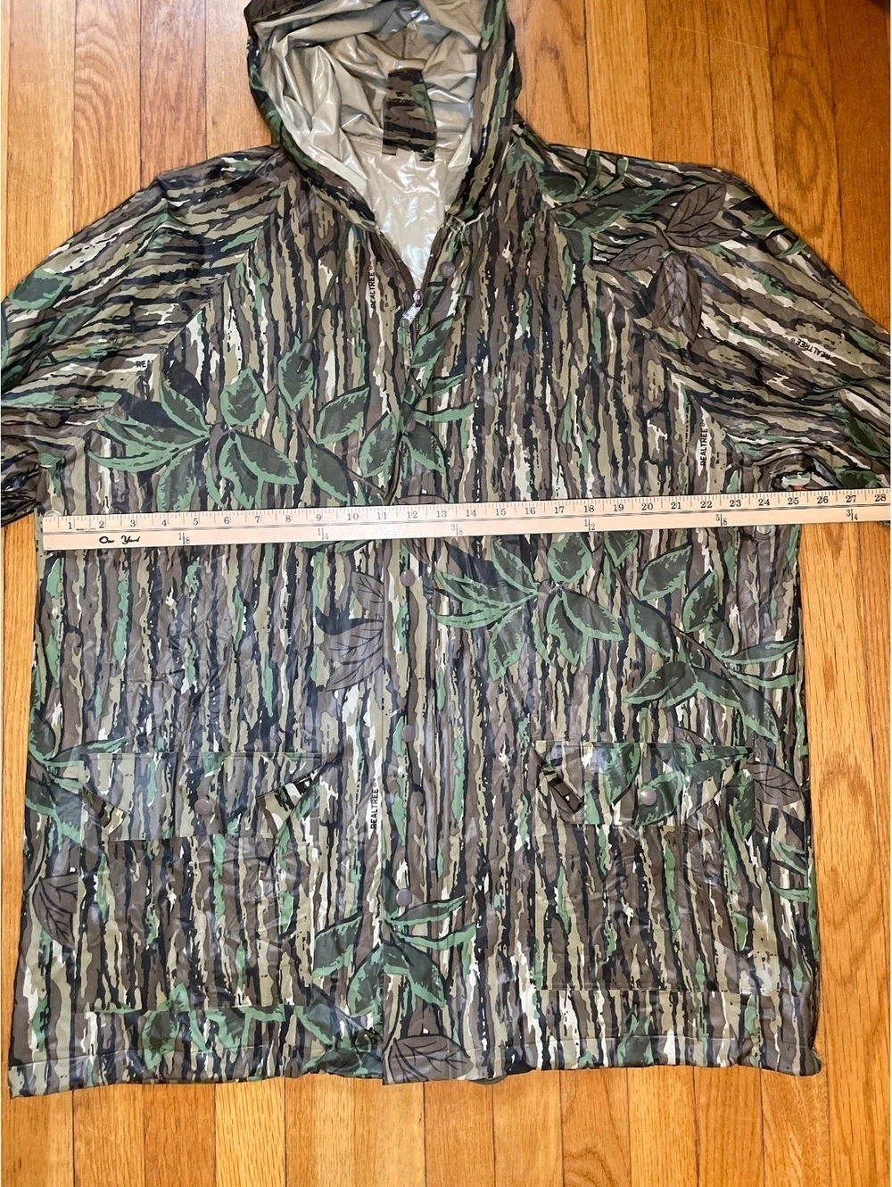 Vintage Realtree Camo Vinyl Rain Jacket Hunting Gorpcore Hooded Waterproof ~XL